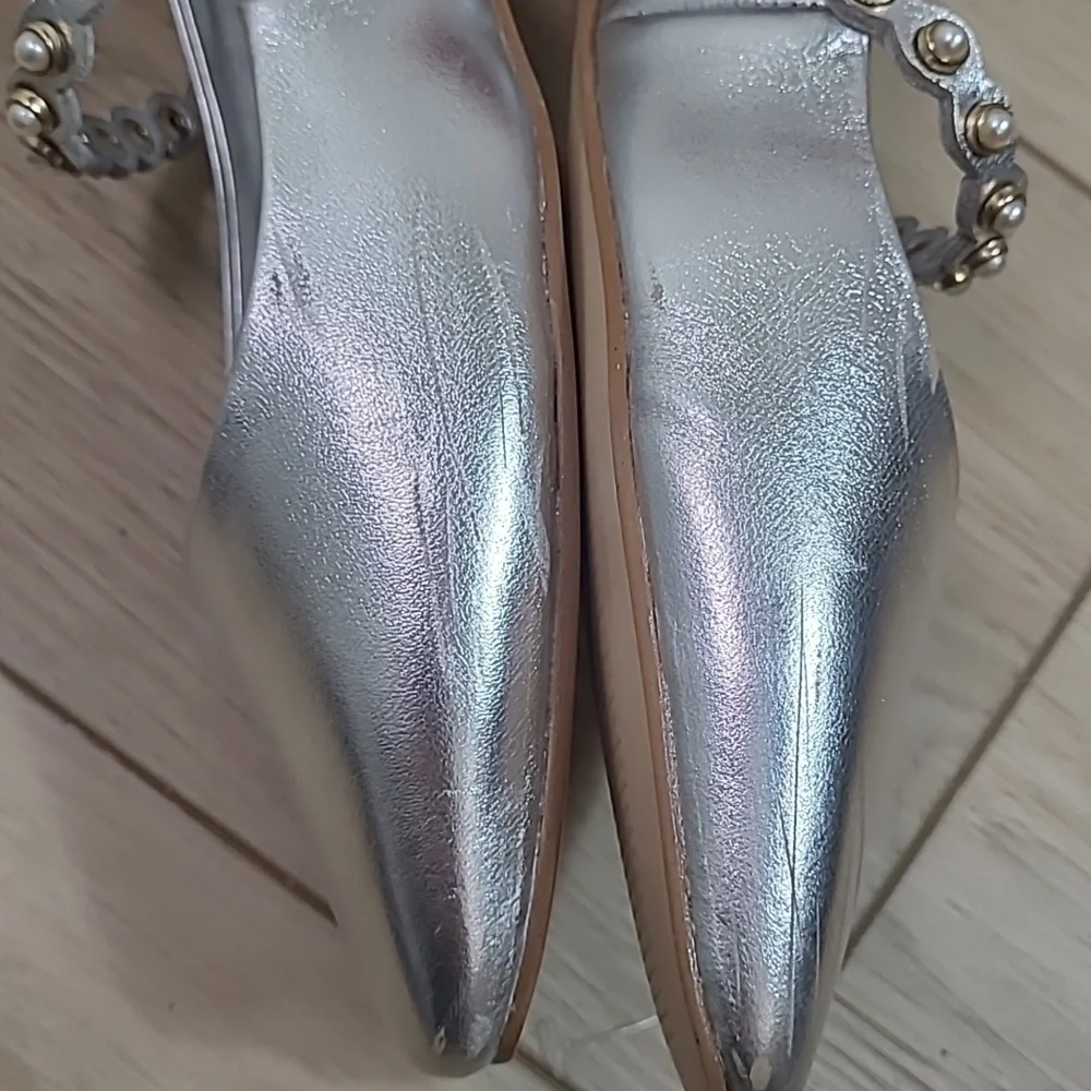 Boden Elegant Silver Women's Shoes with Pearl Detail Size 39/8 - Picture 5 of 9